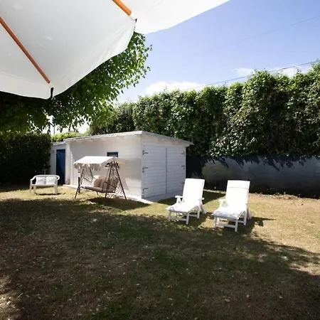 A 200 M Dal Mare Villetta Con Spazioso Giardino 別荘 *